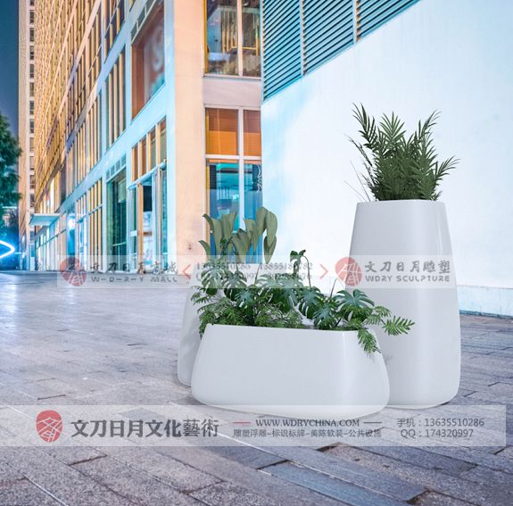 白色烤漆植被系列 商场电梯口玻璃钢景观花盆花钵三组合